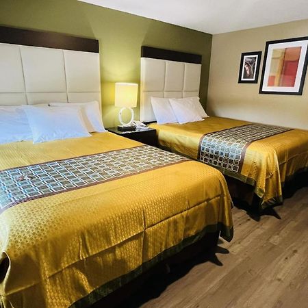 Deluxe Inn & Suites By Oyo Miami Ok Kültér fotó