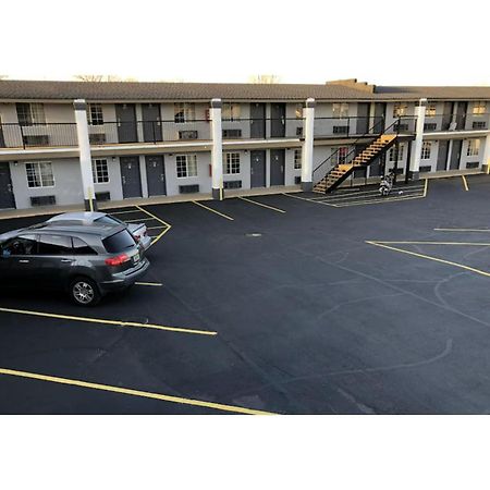 Deluxe Inn & Suites By Oyo Miami Ok Kültér fotó